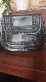 L. review photo