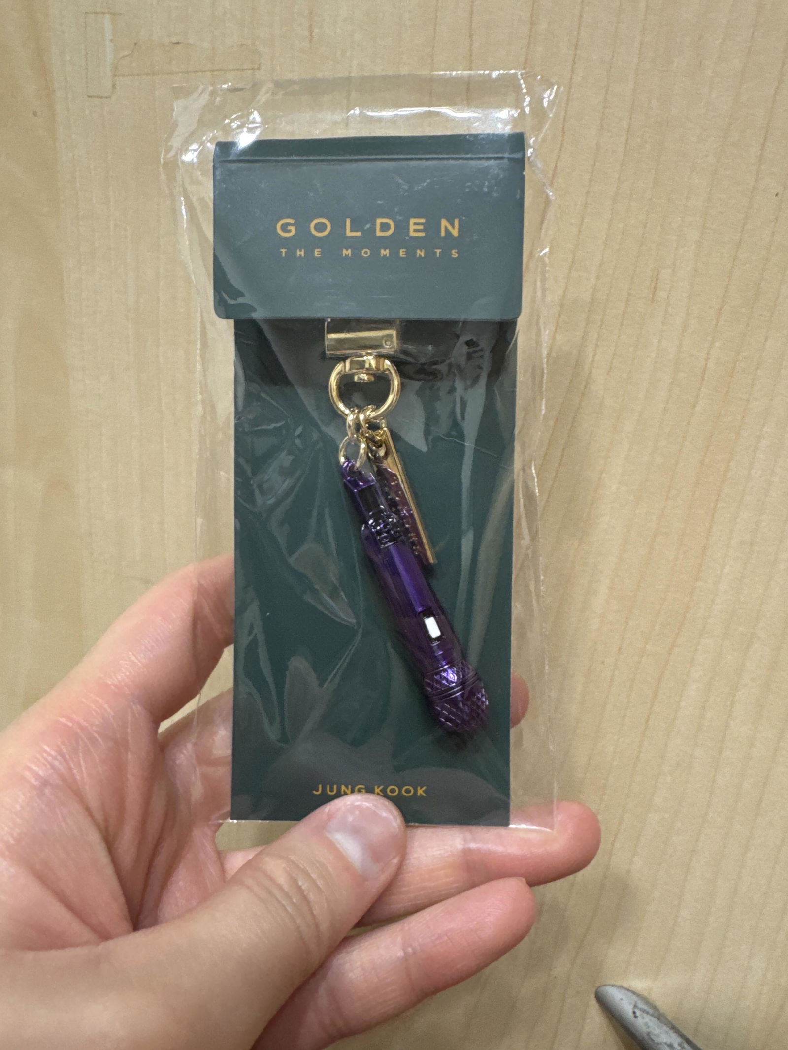 アイドル BTS GOLDEN MIC KEYRING JUNG KOOK BTS Jungkook - Golden : The Moments Mic Keyring – SEOUL TERRACE