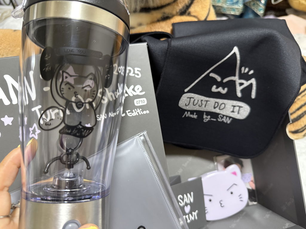 ATEEZ GH5 サノク　グッズ　枕カバー　STANLEY タンブラー　新品 ATEEZ - SAN : Turn On Shake – SEOUL TERRACE