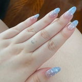 Astrid L. review photo