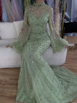 Naira review photo