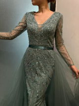 Zarifa review photo
