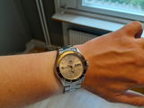 K.N. review photo
