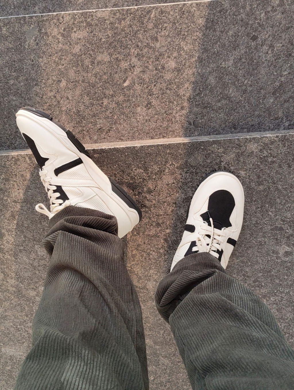 731 Black & White Dice Low-Top Sneakers