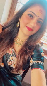 Komal Kaushik review photo