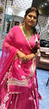 Sandhya Kashyap review photo