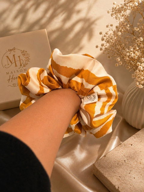 Custom Scrunchie Labels