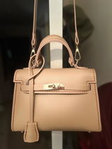 Emiliy review photo