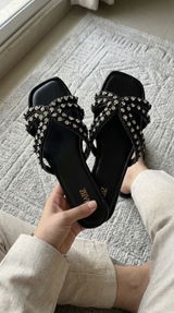 Madiha review photo