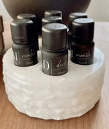 CHISELED ESSENTIAL OIL HOLDER