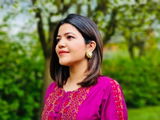 Amna Yousaf review photo