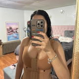 Jeanine review photo