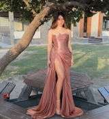 Zeinab Youssef review photo