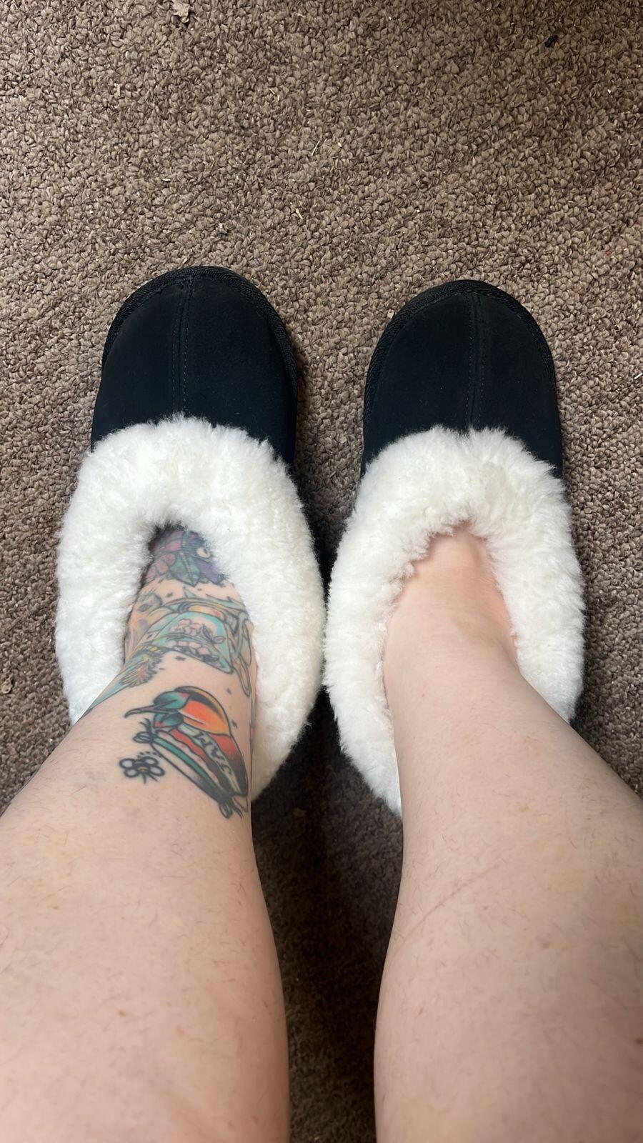 Cosy Shepherd Slippers | Black | Suede & Sheepskin