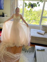 Ashley Domenis review photo