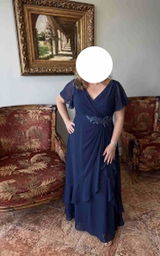 H. review photo