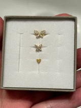 Bee review photo