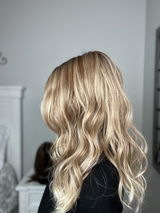 Lisa Mullins review photo