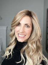 Lisa Mullins review photo