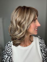 Lisa Mullins review photo