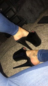 Emma Jane Downes review photo