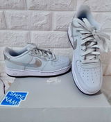 S.N. review photo