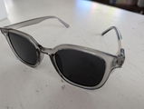 V. review photo