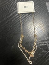 E.L. review photo