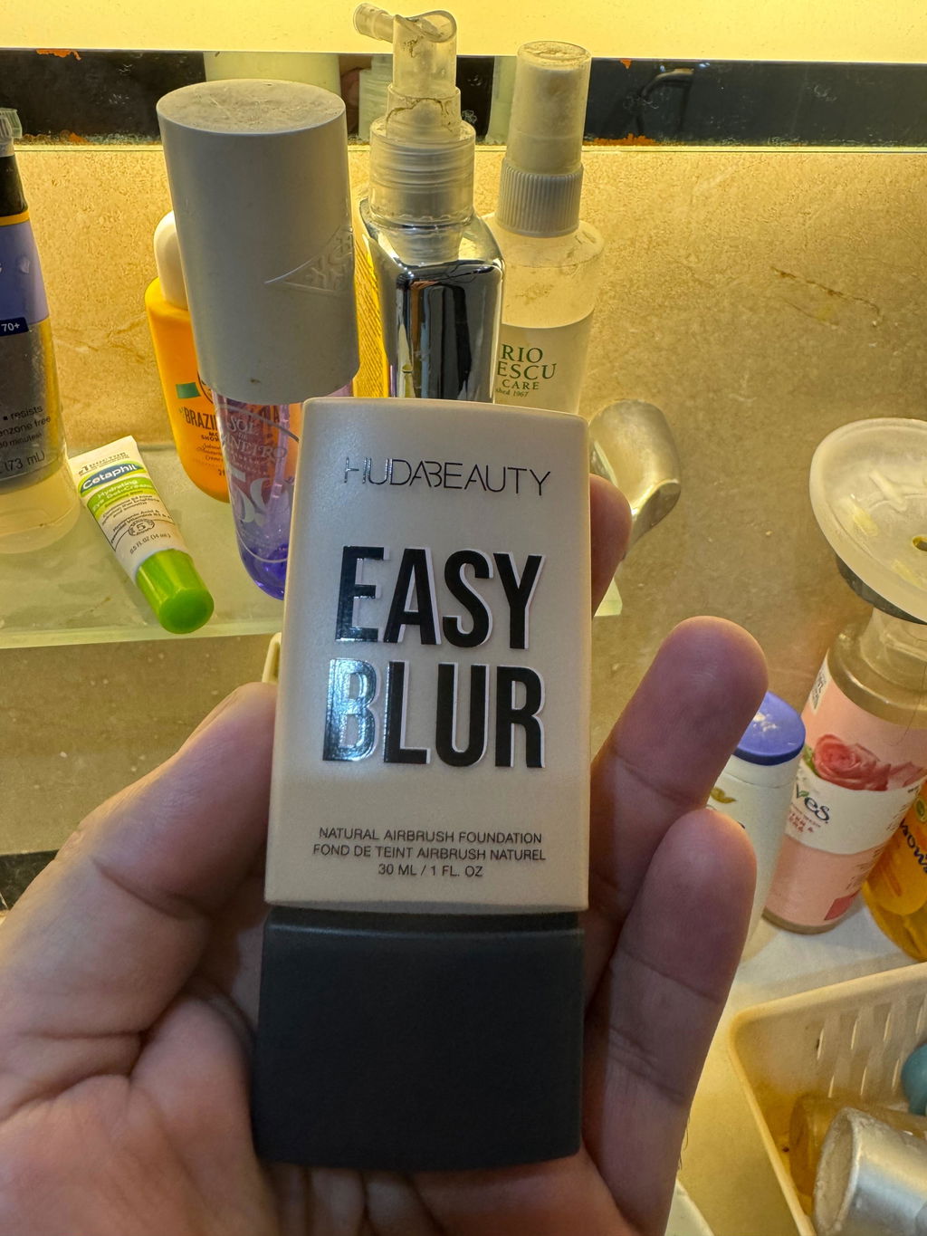Huda Beauty Easy Blur Natural Airbrush Foundation - 30ml