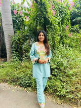 Akshata review photo