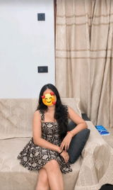 Riaa Malik review photo