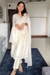 Gayatri review photo