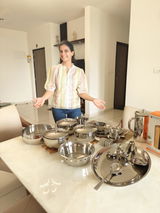 Aishani Khanna review photo