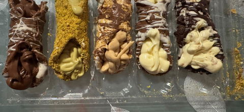 Foto pubblicata da un cliente di SicilyAddict.it nella recensione Judge.me: kit cannoli siciliani experience