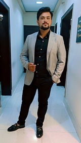 Hassan Khan review photo