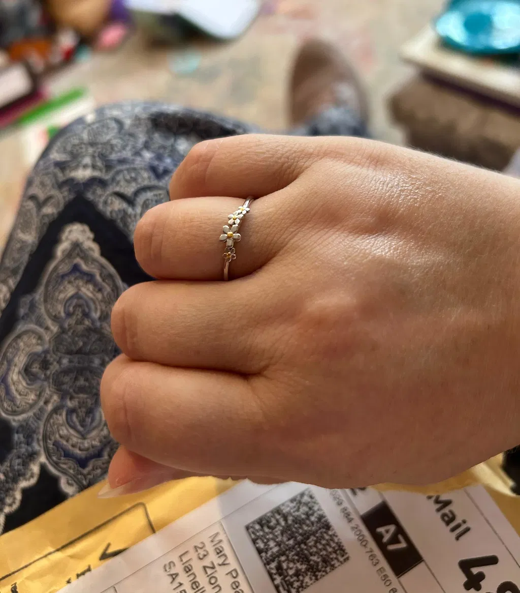 Forget-Me-Not Flower Motif Ring