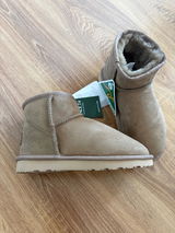Aneta review photo