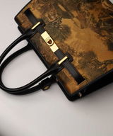 Vivienne review photo