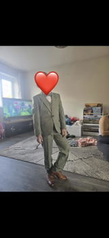 J. review photo