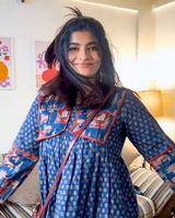 sruthi review photo