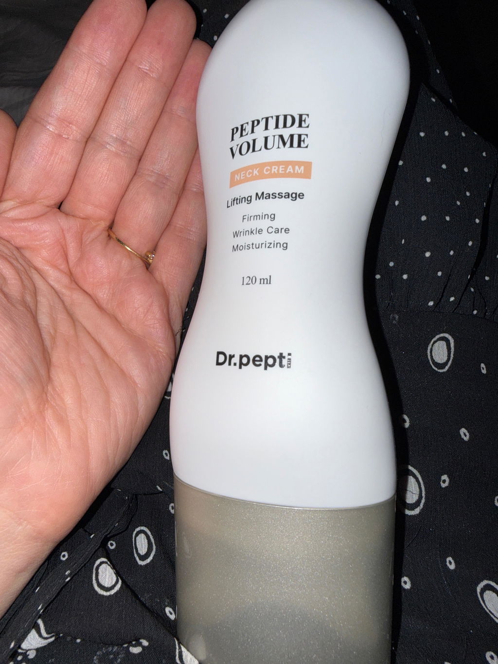 PEPTIDE VOLUME NECK AND FACE CREAM- Crema Premium Dedicata Zonei Gatului Pentru Fermitate Cu Aplicator
