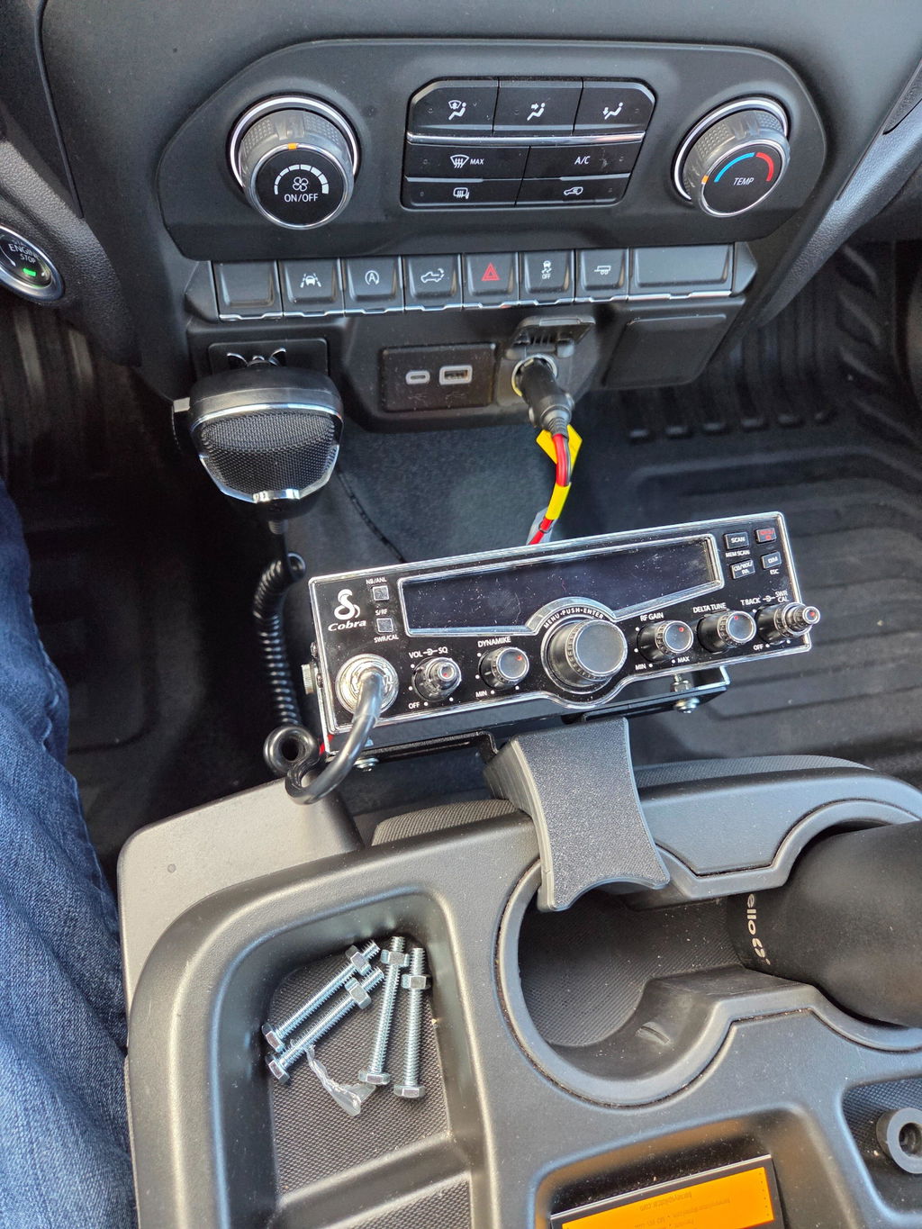 Radio Mount | 2019-2026 Silverado Sierra – Split Bench Seat With 2 Cup Holders