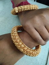 Riddhi Singh review photo