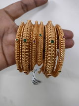 Shalini Jadhav review photo
