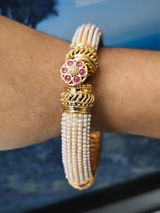 Anjali Bhatia review photo