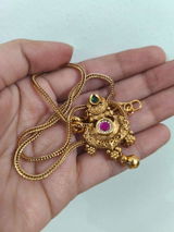 Shanaya Puri review photo
