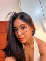 Chloe Martinez review photo