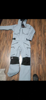 Aaron review photo