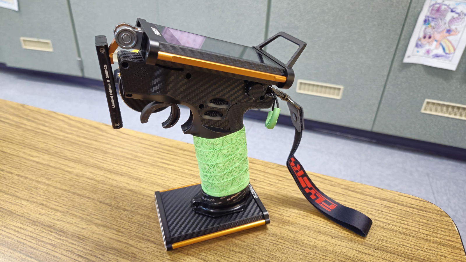 SoarSky customer review photo - carbon fiber grip | SoarSky