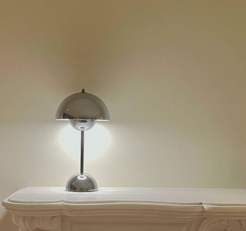 Flowerpot Portable LED rechargeable Table Lamp – Vintage Touch Lamp
